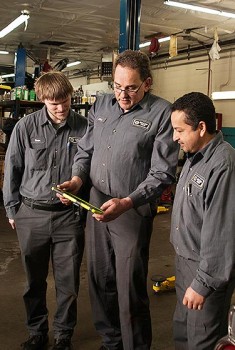 NORTHWEST AUTO CENTER