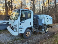 2009 Isuzu npr sweeper truck schwarze s3
