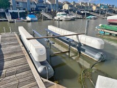 4000 lb. Hydro hoist boat lift for sale
