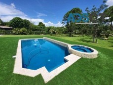 Salt-free pool water treatment