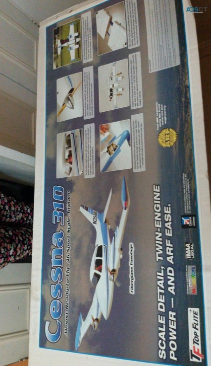 Cessna 310 Top Flite 